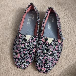 Brand New TOMS Black & Pink Floral Women's Shoes